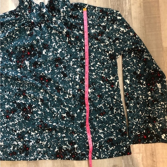 Elizabeth and James size medium blouse - Picture 5 of 14